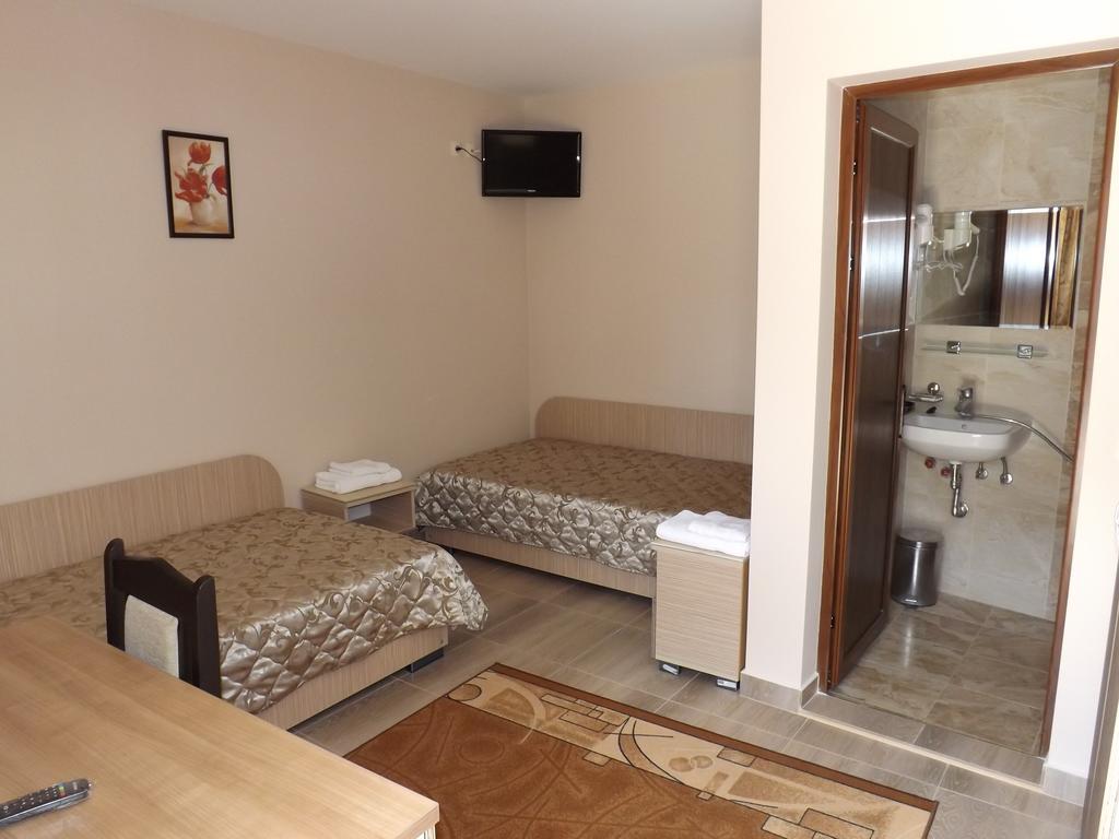 Hotel Fantasy Lyubimets Oda fotoğraf