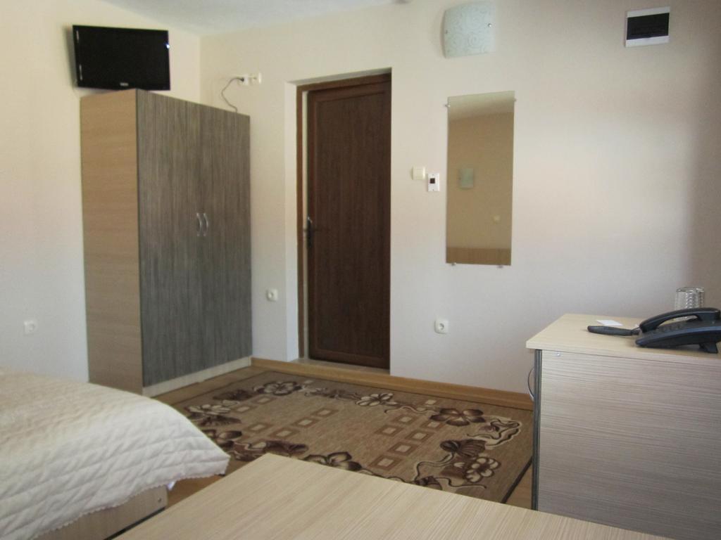 Hotel Fantasy Lyubimets Oda fotoğraf
